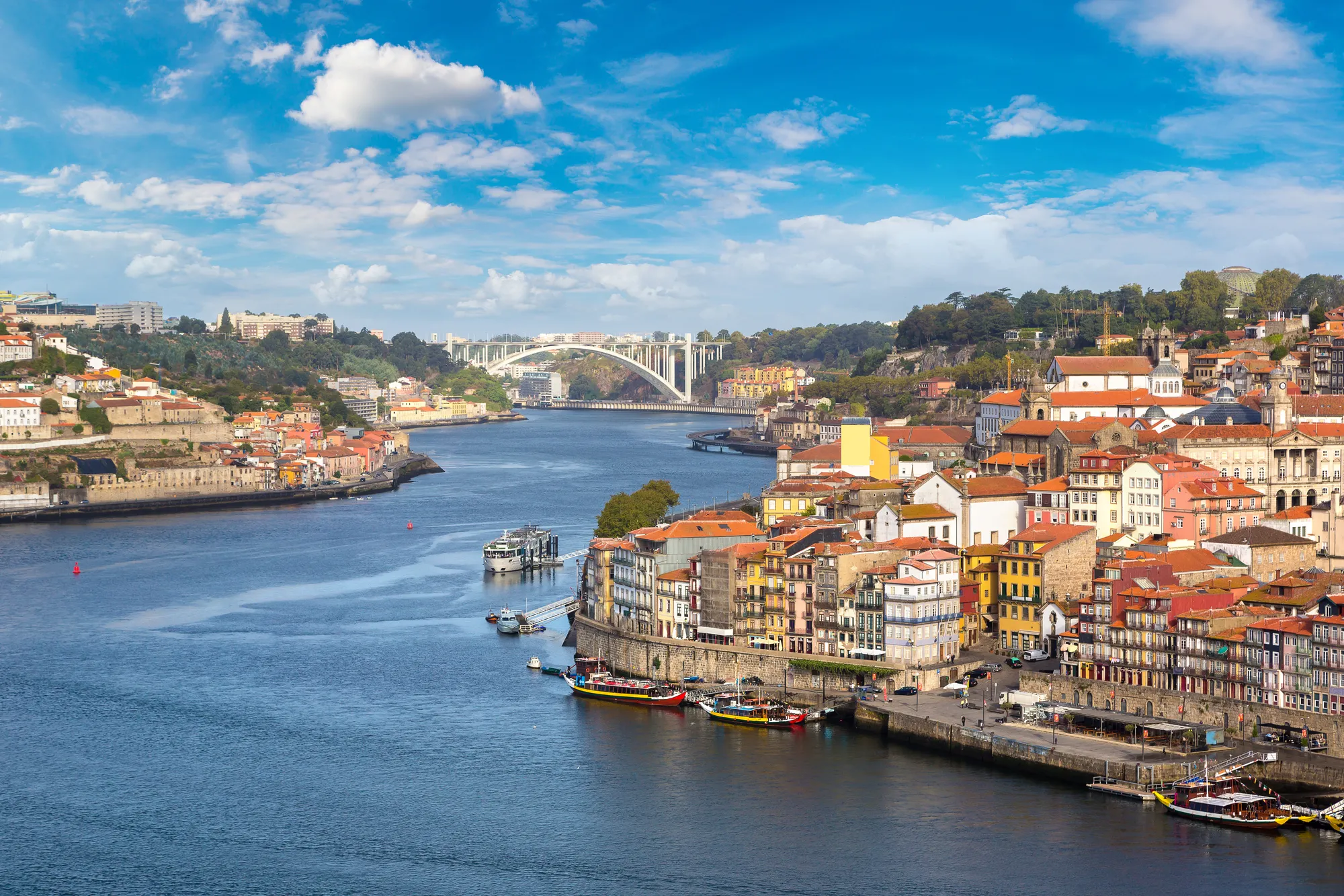 Porto City Guide: Portugal’s Cultural Powerhouse 2 Porto City Guide: Portugal’s Cultural Powerhouse