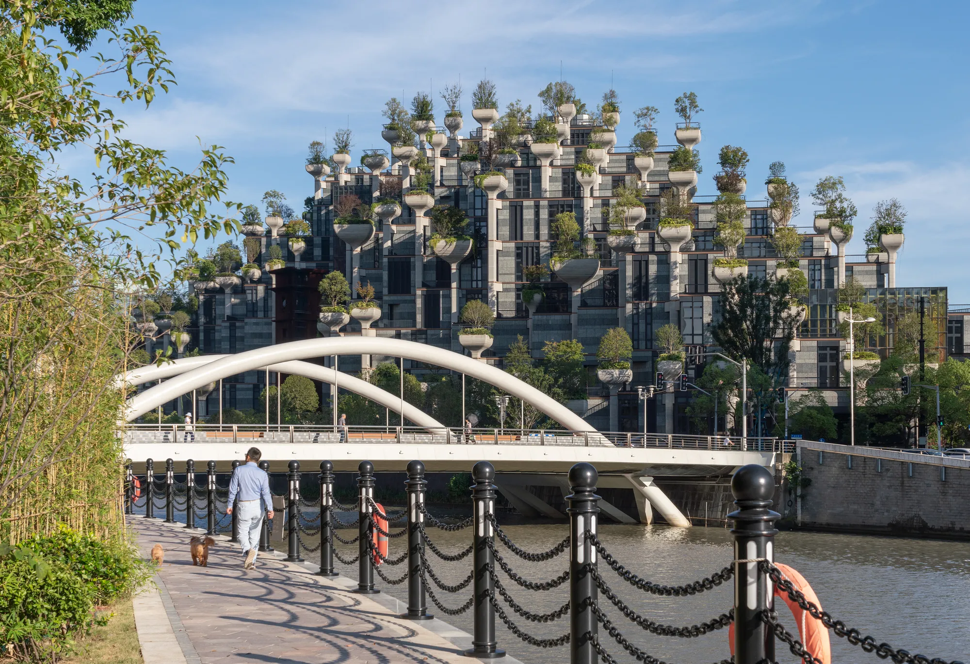 5 Mind-Bending Buildings Designed By Thomas Heatherwick