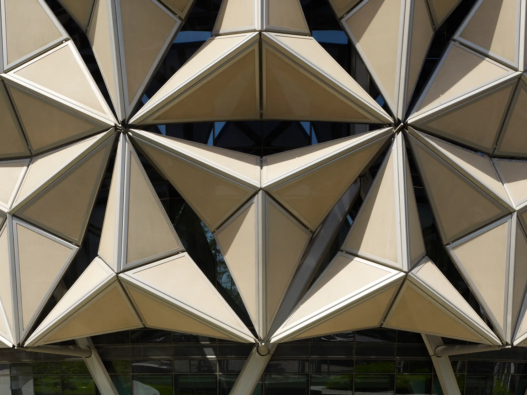 Al Bahr Towers: A Case Study in Dynamic Kinetic Facade