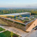 World’s Richest Woman Alice Walton Opens Medical School with Free Tuition