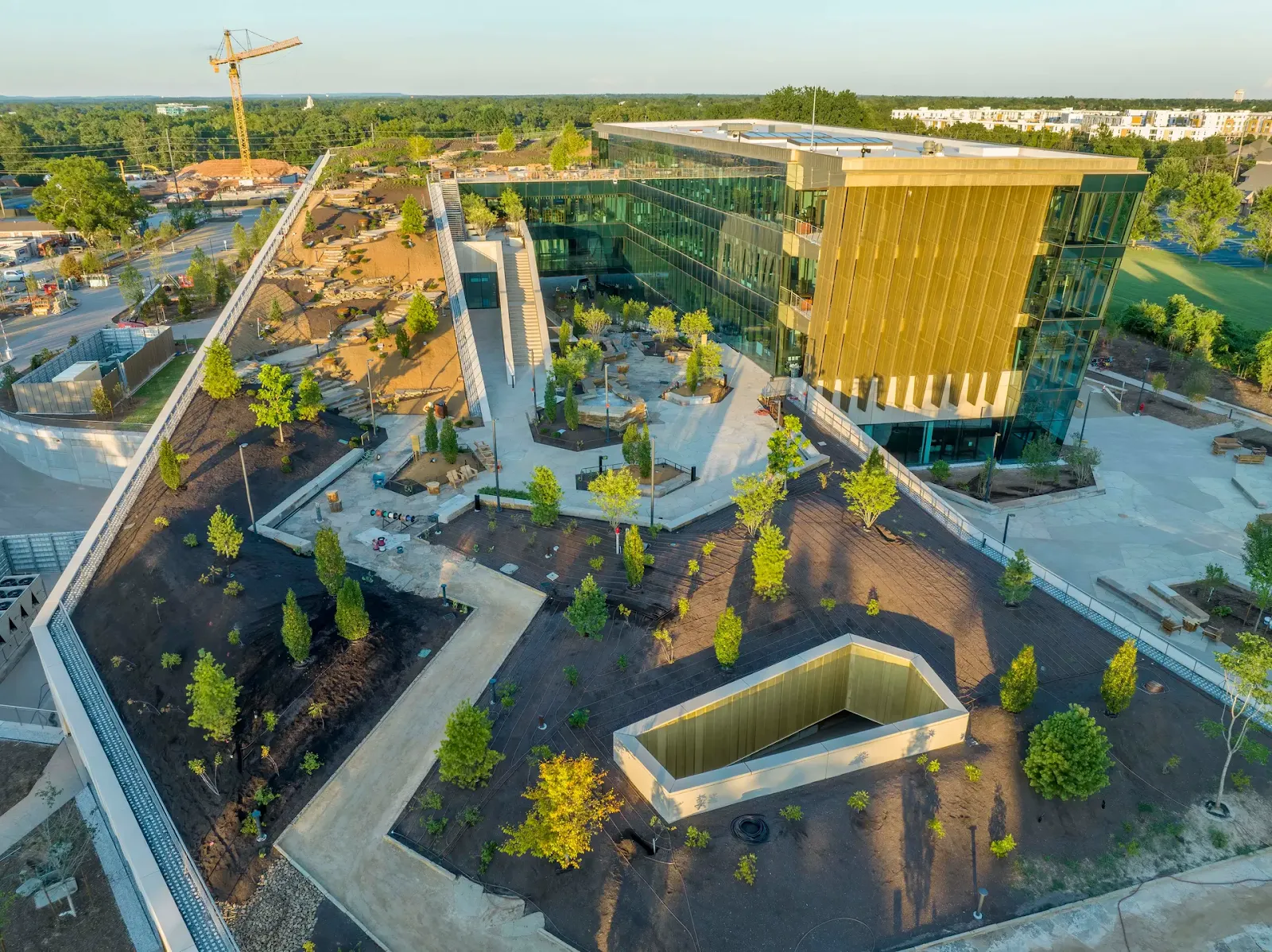 World’s Richest Woman Alice Walton Opens Medical School with Free Tuition