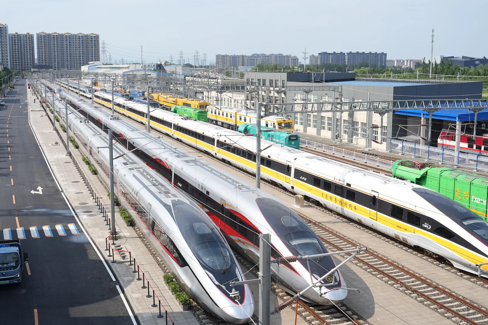 China Launches 600 km/h Maglev, Cutting Rail Times Nearly in Half 5 China Launches 600 km/h Maglev, Cutting Rail Times Nearly in Half