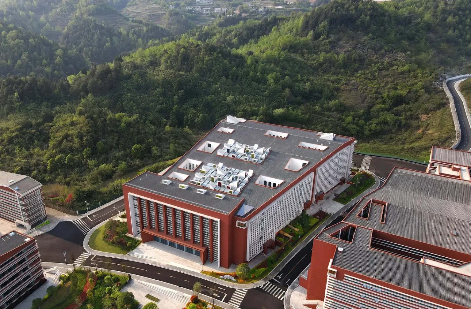 Guizhou Media School Library by West-Line Studio