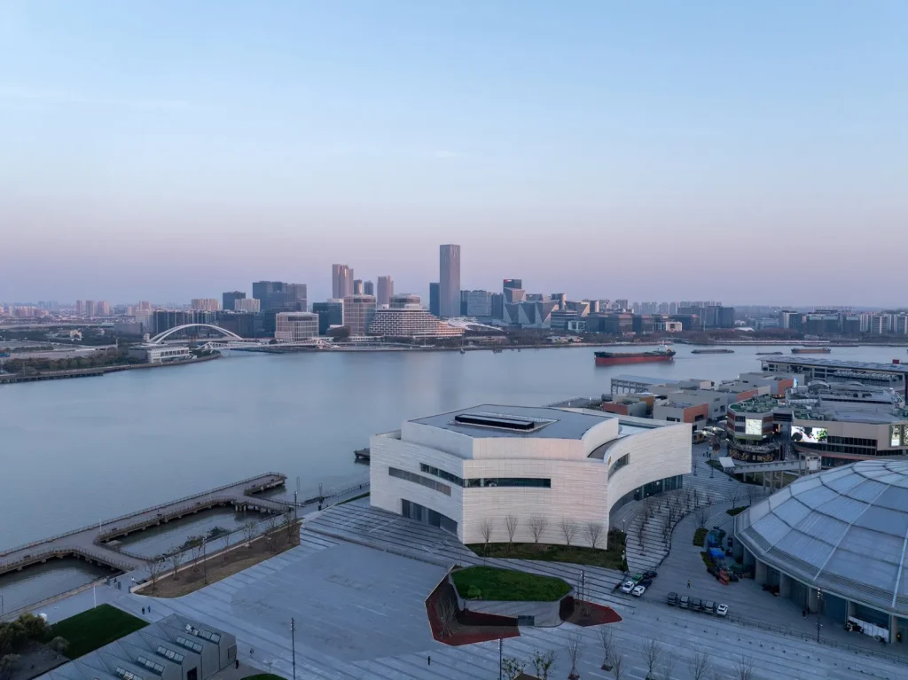 West Bund Grand Theatre by Schmidt Hammer Lassen