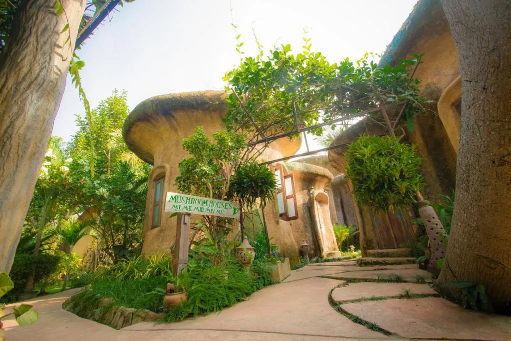 From UFOs to Hobbit Holes: 10 Whimsical and Unique Airbnbs You Can Stay In 15 From UFOs to Hobbit Holes: 10 Whimsical and Unique Airbnbs You Can Stay In