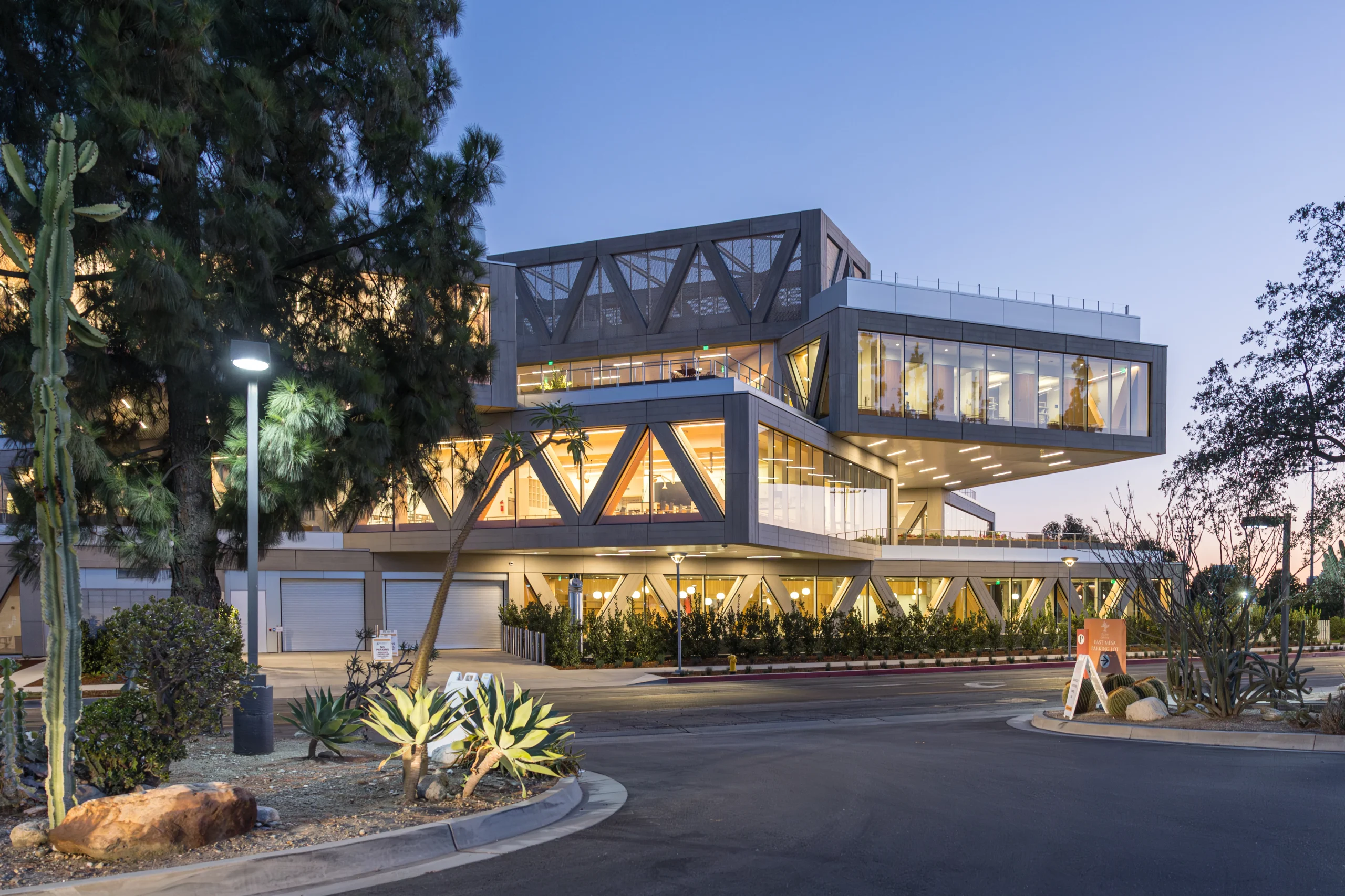 Robert Day Sciences Center by BIG Opens at Claremont McKenna College 14 BIG Designs Robert Day Sciences Center at Claremont McKenna College