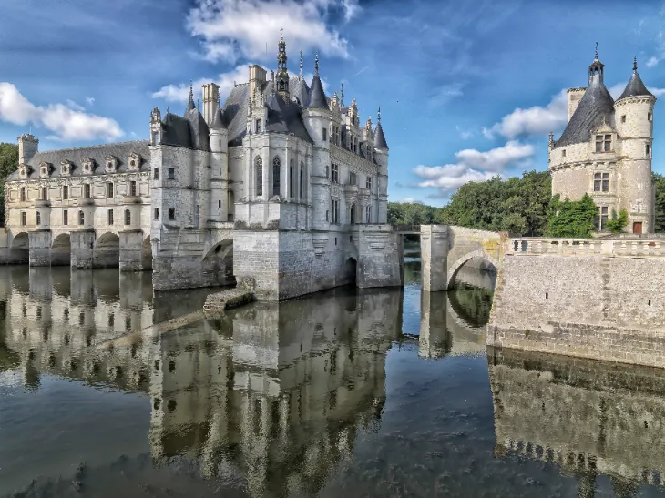 15 Iconic Castles Around the World 17 15 Iconic Castles Around the World
