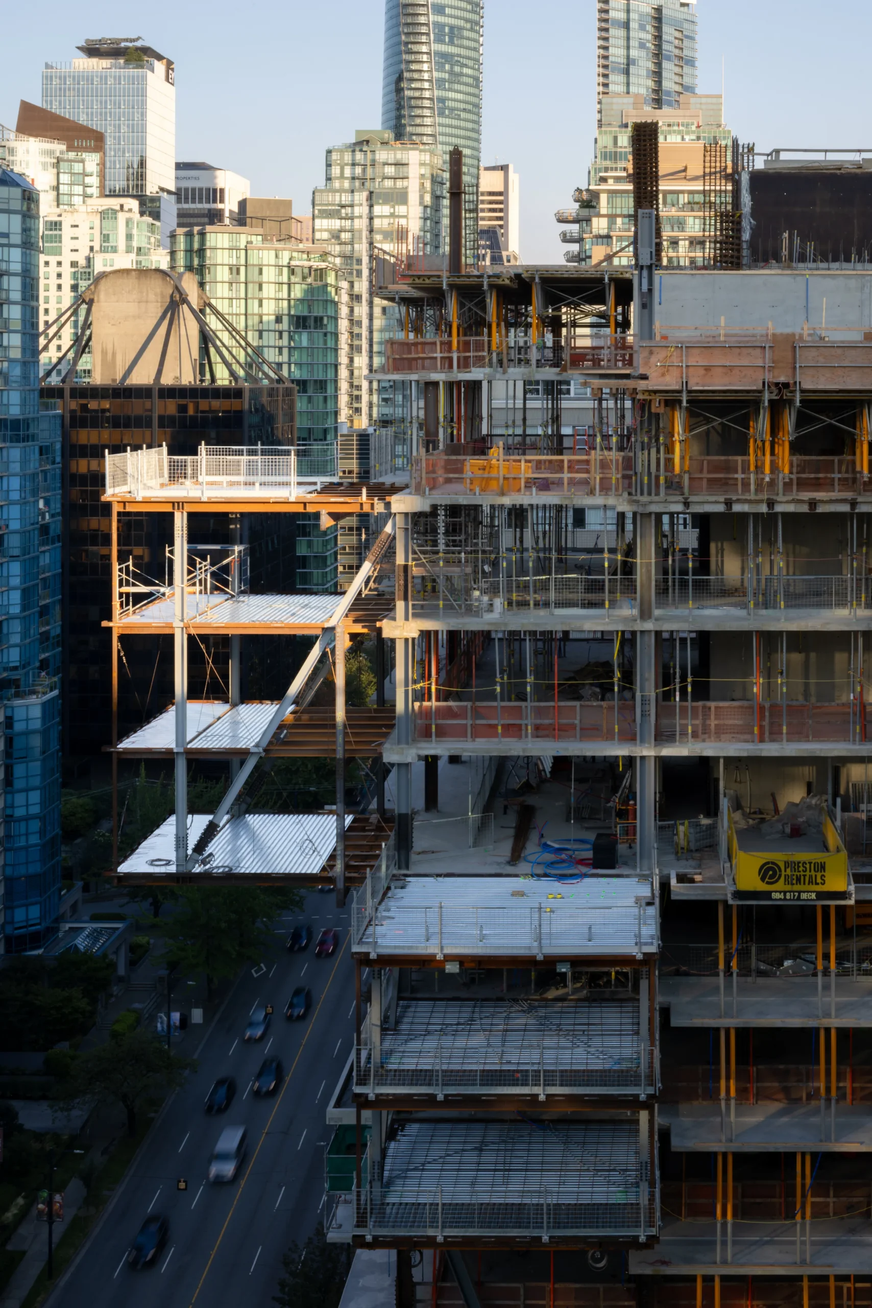 First Modular Cantilever Installed at Büro Ole Scheeren’s Fifteen Fifteen in Vancouver 7 Fifteen Fifteen by Büro Ole Scheeren, Vancouver