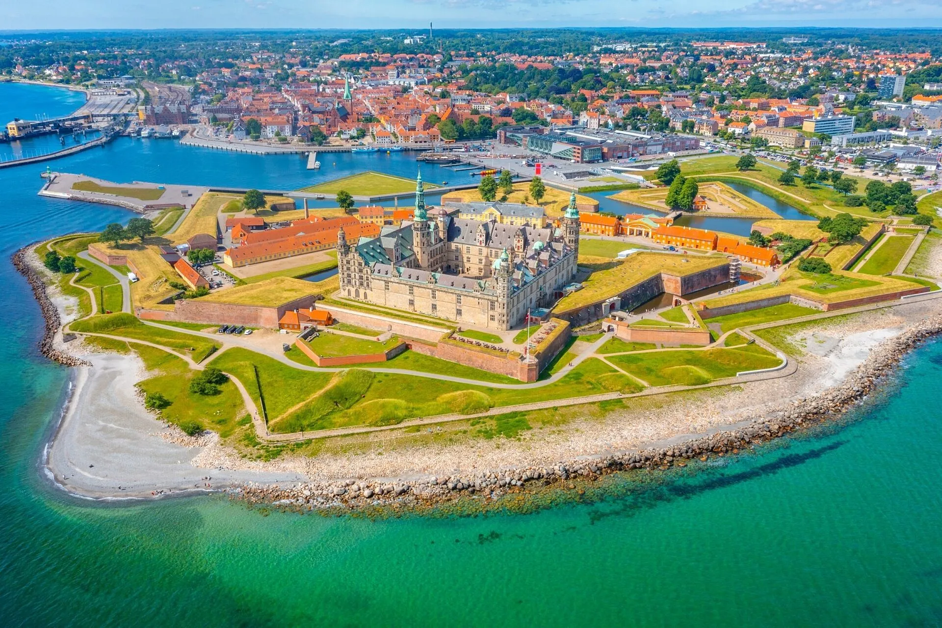 15 Iconic Castles Around the World 11 15 Iconic Castles Around the World