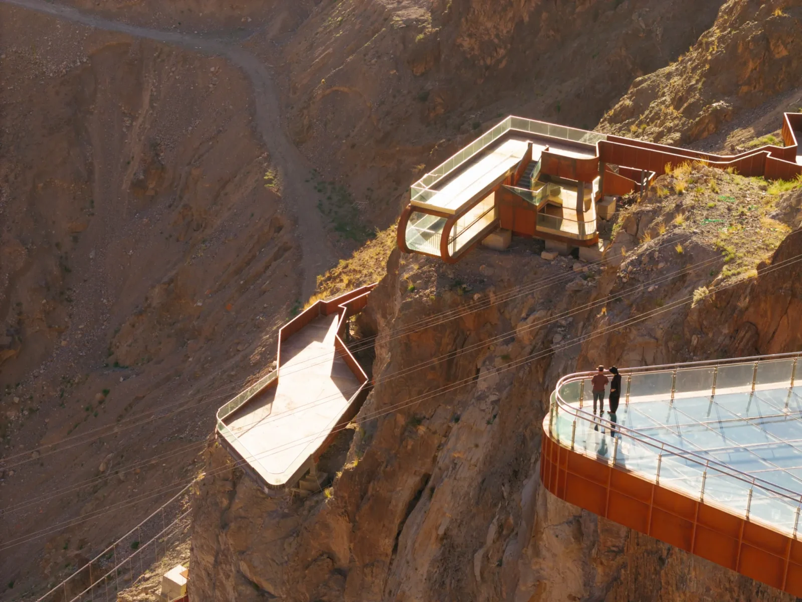 Archermit Completes Cantilevered Glass Walkway Suspended 130 Meters Over  Tibet's Canyon, image size:1600x1200