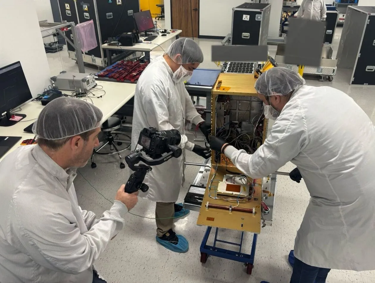 Starcloud is Building Data Centers in Space to Launch a New Era of Cloud and AI 5 Starcloud’s Space Data Centers