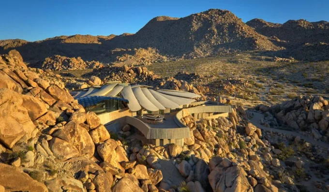 The Kellogg Doolittle House in the California desert