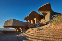 The Kellogg Doolittle House in the California desert