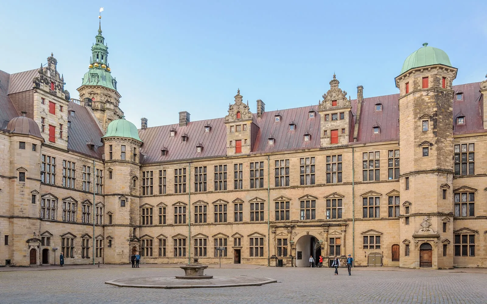 15 Iconic Castles Around the World 12 15 Iconic Castles Around the World