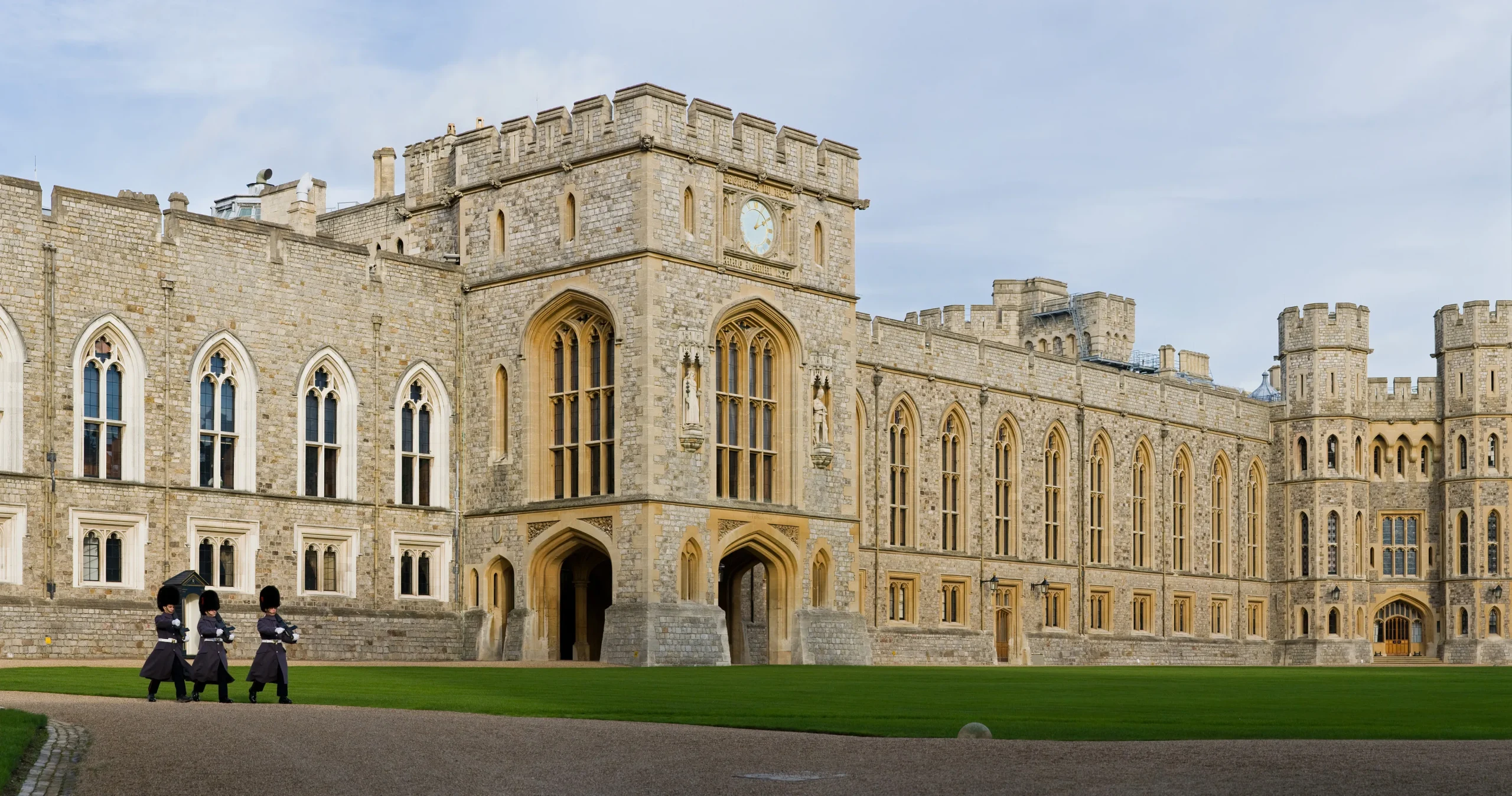 15 Iconic Castles Around the World 35 Windsor Castle
