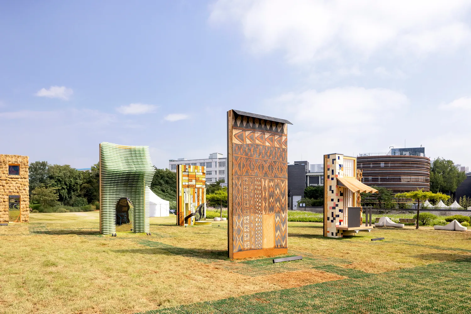 Heatherwick’s Humanise Wall Sparks a Civic Conversation at Seoul Biennale 2025 9 Seoul Biennale of Architecture and Urbanism 2025