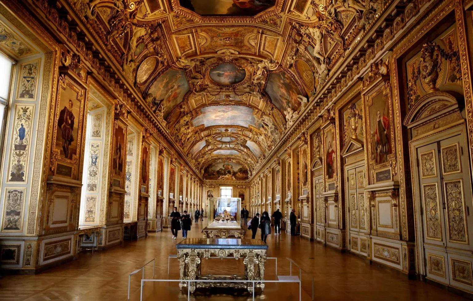 Louvre Museum Heist Marks a New Security Crisis for Paris’s Architectural Landmark 7 Jewelry Heist at the Louvre Museum in Paris
