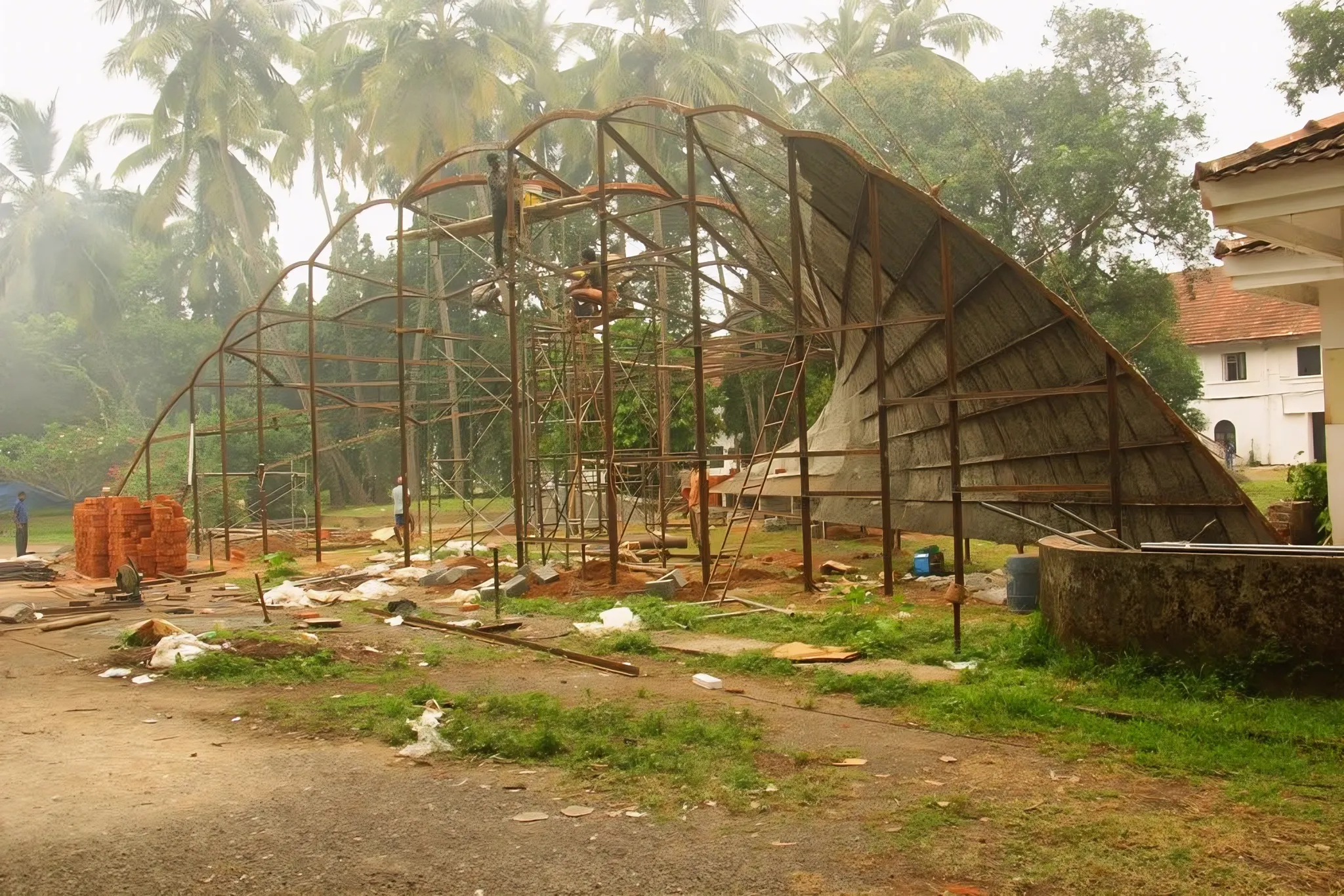 Unfolding Origami Folds of the Umbrella Pavilion: Kochi-Muziris Biennale 2014 7 Umbrella Pavilion for the Kochi-Muziris Biennale 2014, Kerala, Vinu Daniel, Wallmakers