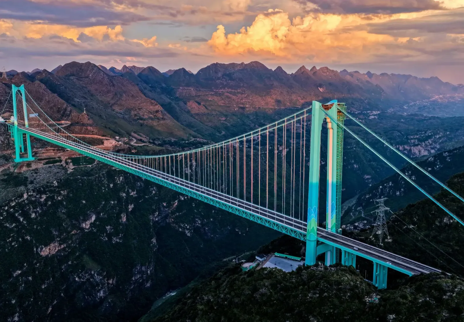 World's tallest Bridge Opens in China: Huajiang Grand Canyon Bridge