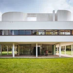 Villa Savoye by Le Corbusier