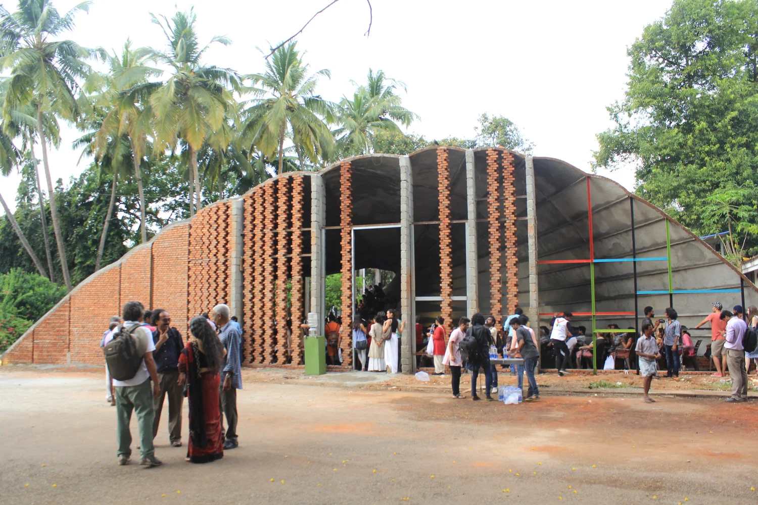 Unfolding Origami Folds of the Umbrella Pavilion: Kochi-Muziris Biennale 2014 5 Unfolding Origami Folds of the Umbrella Pavilion: Kochi-Muziris Biennale 2014