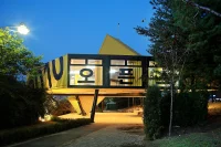 Educational institutions, Campuses, Architecture of Education