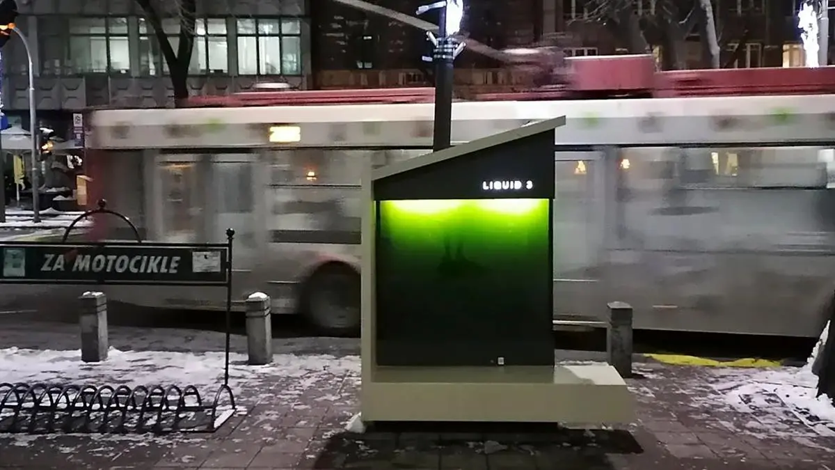 Liquid Tree, Serbia’s Algae-Based Solution to Urban Air Pollution 5 A Liquid Tree; Serbia’s Algae-Based Solution to Urban Air Pollution; LIQUID-3