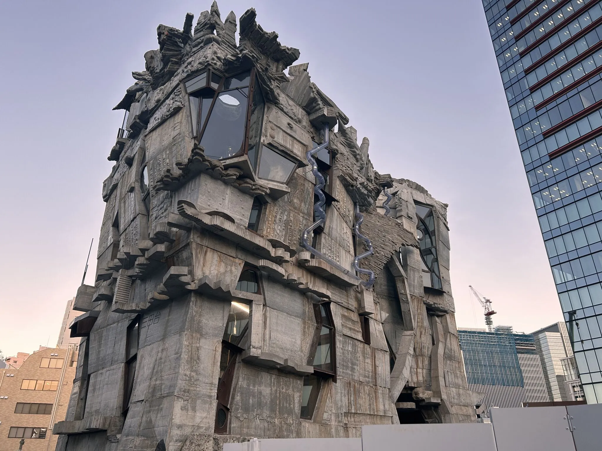 Keisuke Oka’s Arimaston Building Moved 10 Meters Using Japan’s Traditional Hikiya Technique