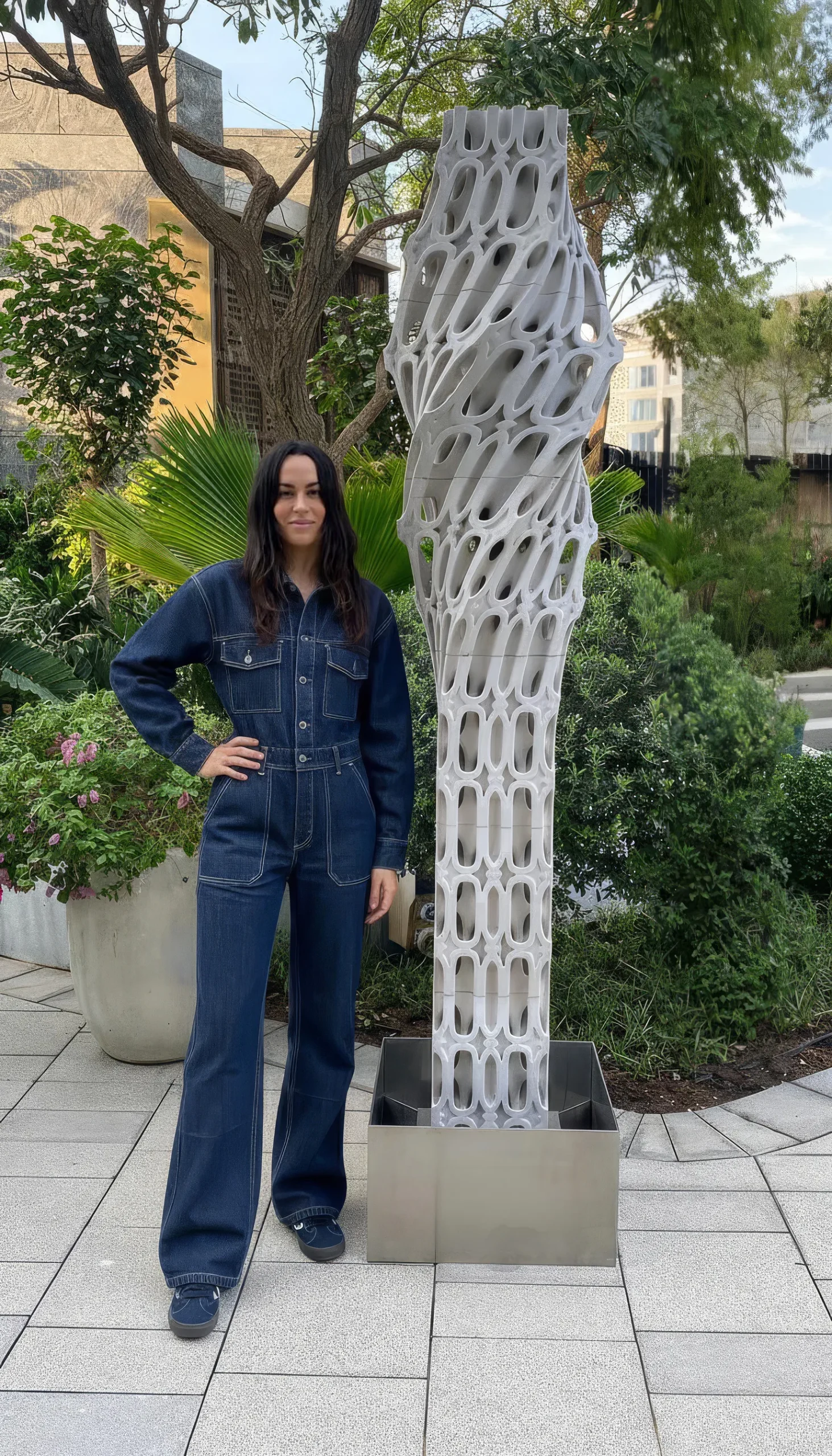 Biophilic Column: A New Frontier in Passive CO₂ Capture and Cooling Architecture 9 Biophilic Column: A New Frontier in Passive CO₂ Capture and Cooling Architecture