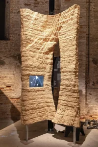 INOSCULAE: A 3D-Printed Wood Installation at La Biennale di Venezia 2025