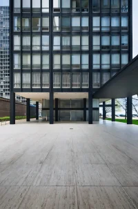 Ludwig Mies van der Rohe