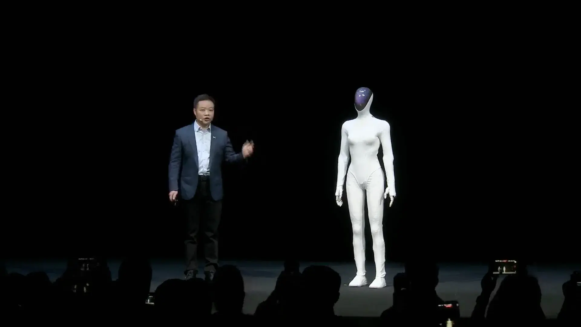 XPENG IRON: China’s Next-Gen Humanoid Robot That Moves Like a Human 5 XPENG IRON: China’s Next-Gen Humanoid Robot