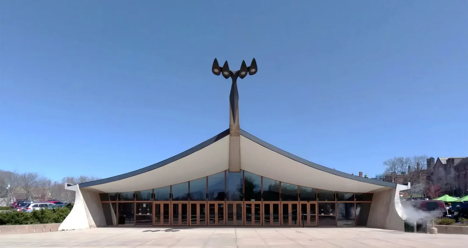 Iconic Buildings of Modern Architecture