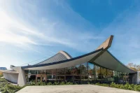 Iconic Buildings of Modern Architecture