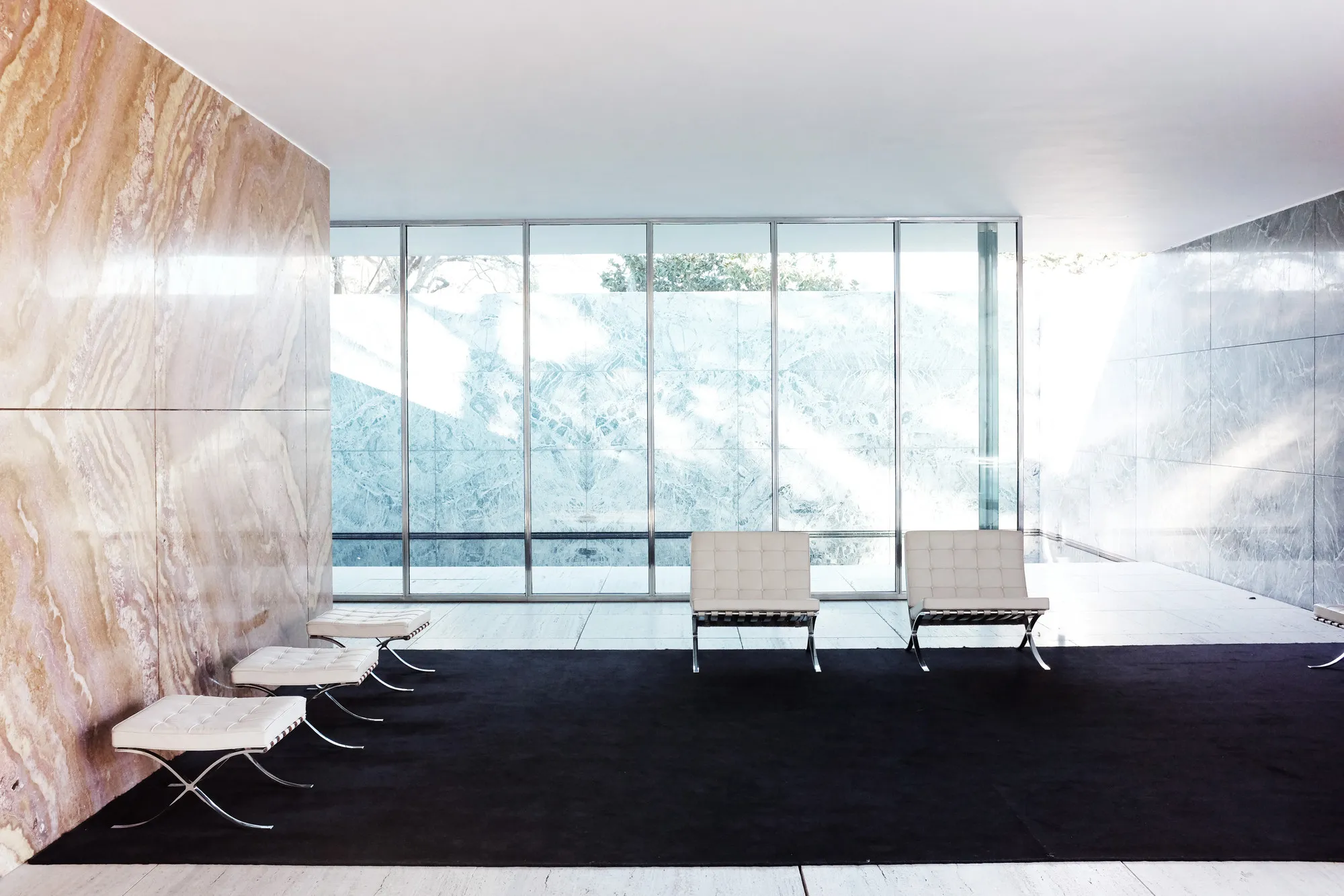 Iconic Buildings of Modern Architecture