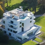 Iconic Buildings of Modern Architecture
