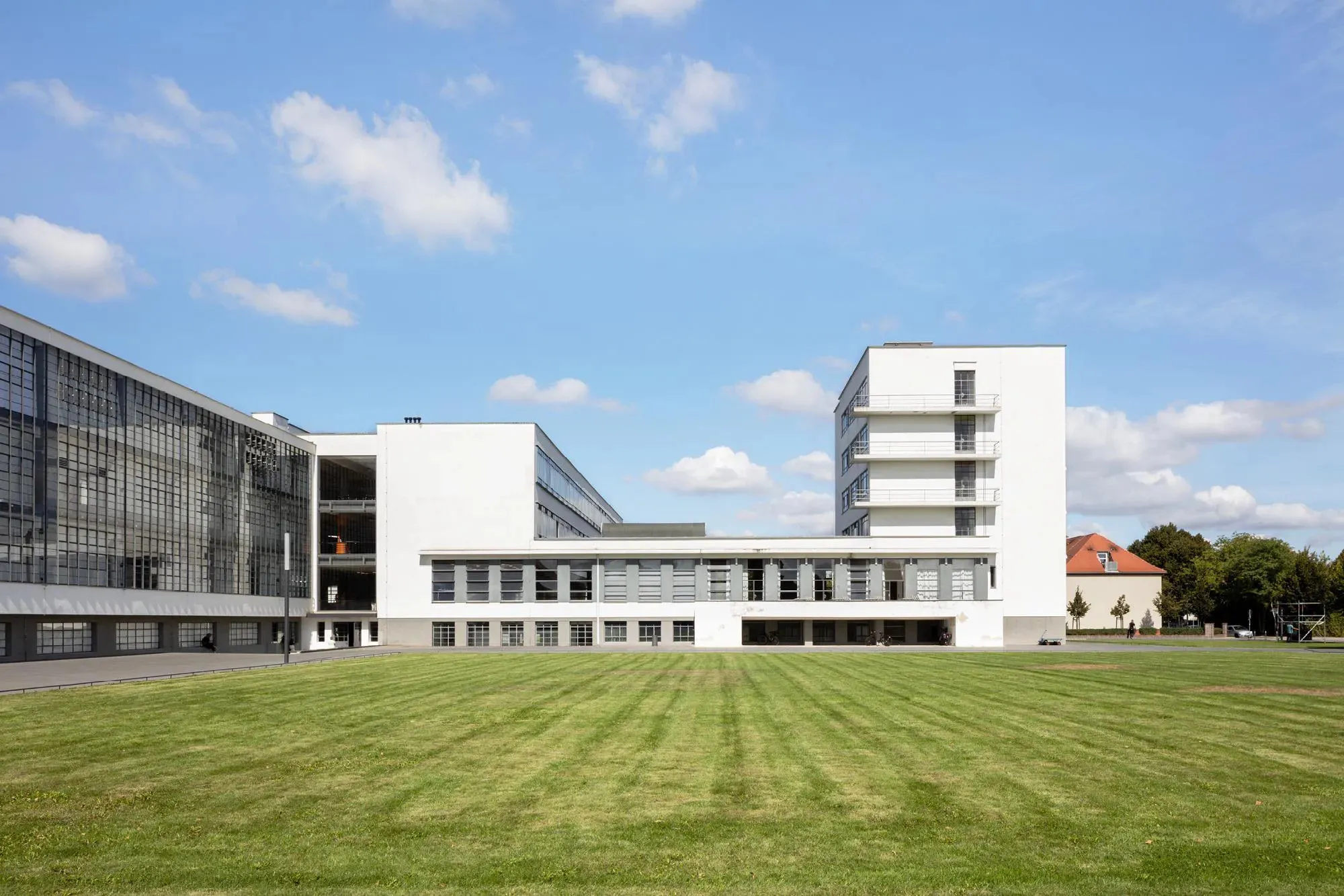 Iconic Buildings of Modern Architecture