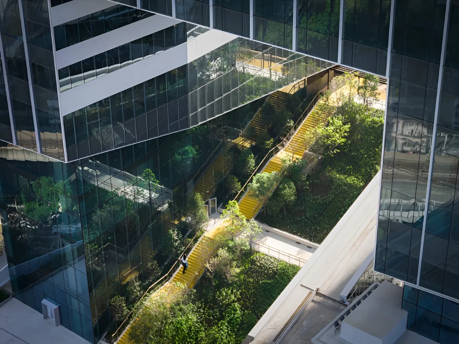 Snohetta Unveils 'Thailand's Largest Elevated Lawn' at Cloud 11 Creative hub