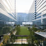 Snohetta Unveils 'Thailand's Largest Elevated Lawn' at Cloud 11 Creative hub