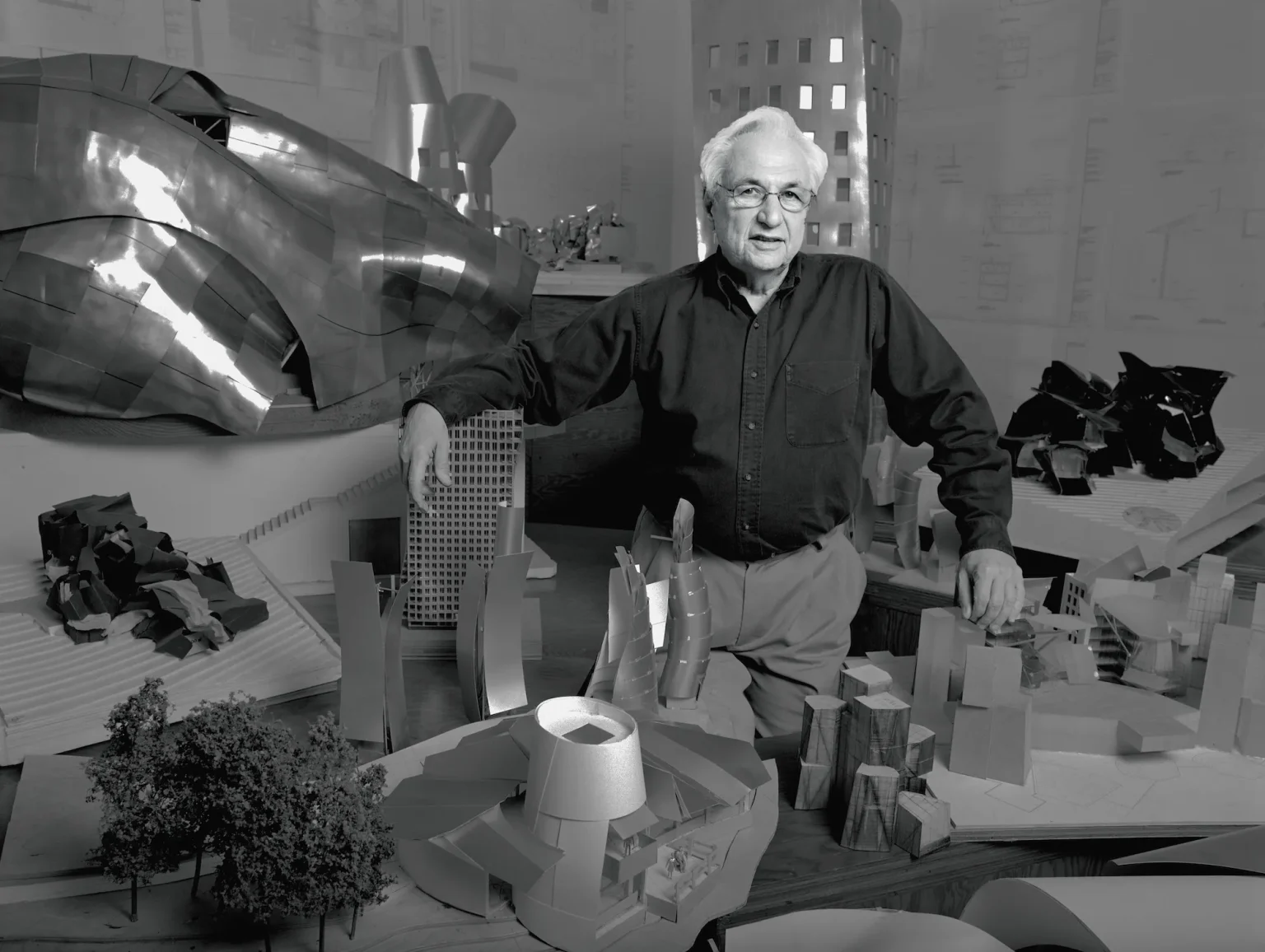 Frank Gehry, 5 Masterworks of Deconstructivist Architecture