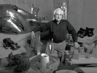 Frank Gehry, 5 Masterworks of Deconstructivist Architecture
