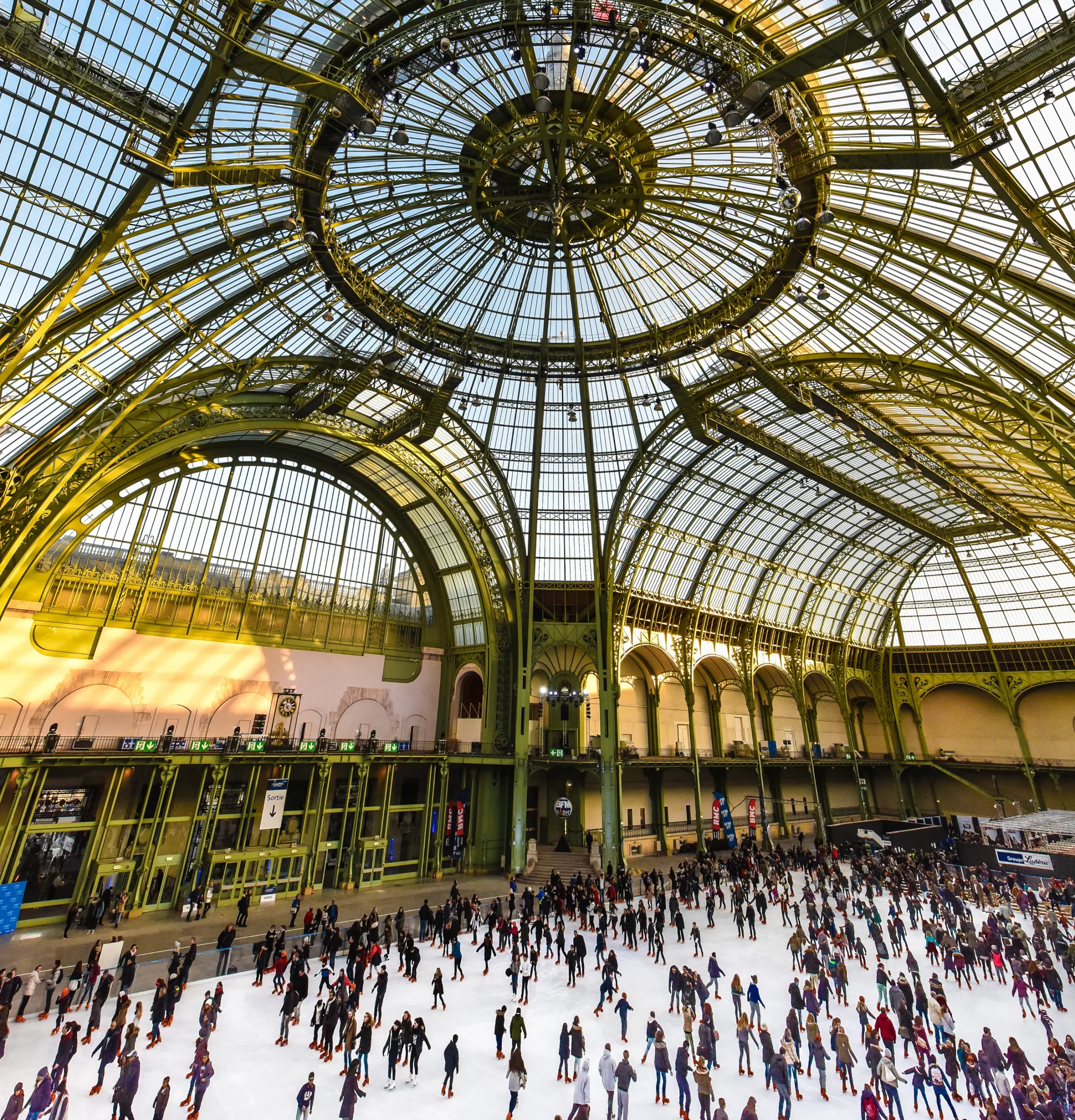 largest indoor ice rink, Grand Palais
