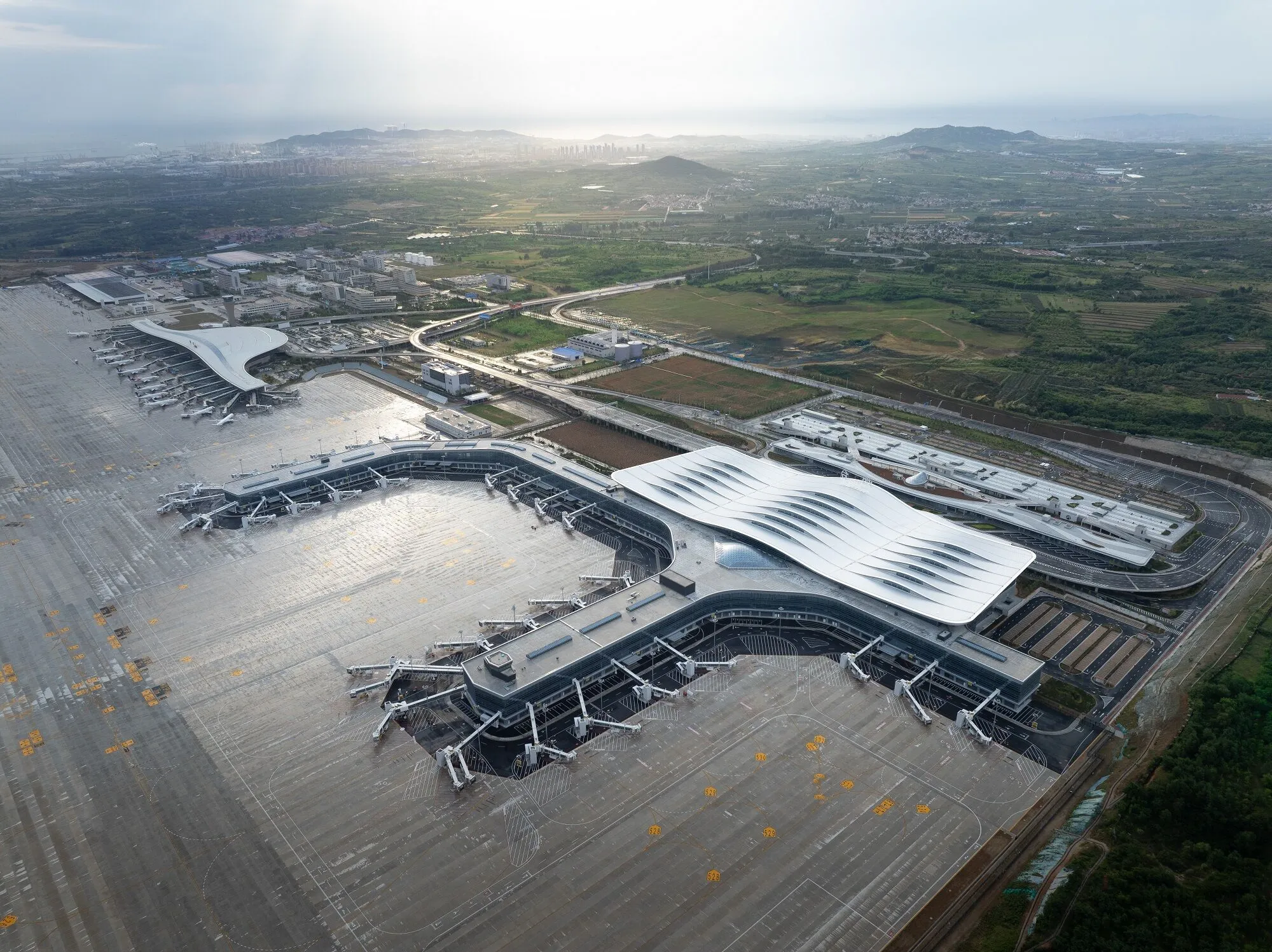Yantai Penglai International Airport Terminal 2, Aedas