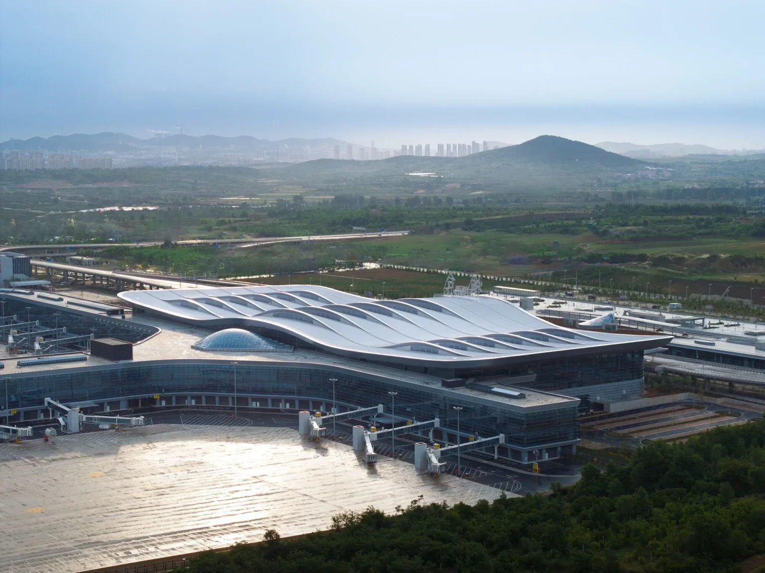 Yantai Penglai International Airport Terminal 2, Aedas