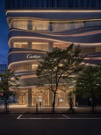 10 Iconic Facade Designs Redefining Luxury Retail Experiences
