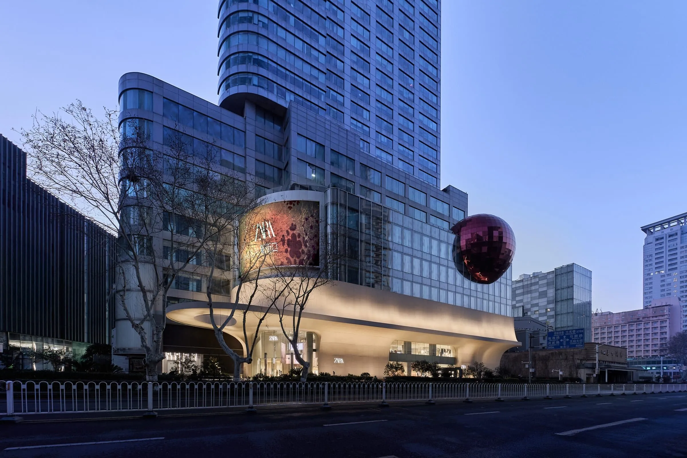 10 Iconic Facade Designs Redefining Luxury Retail Experiences