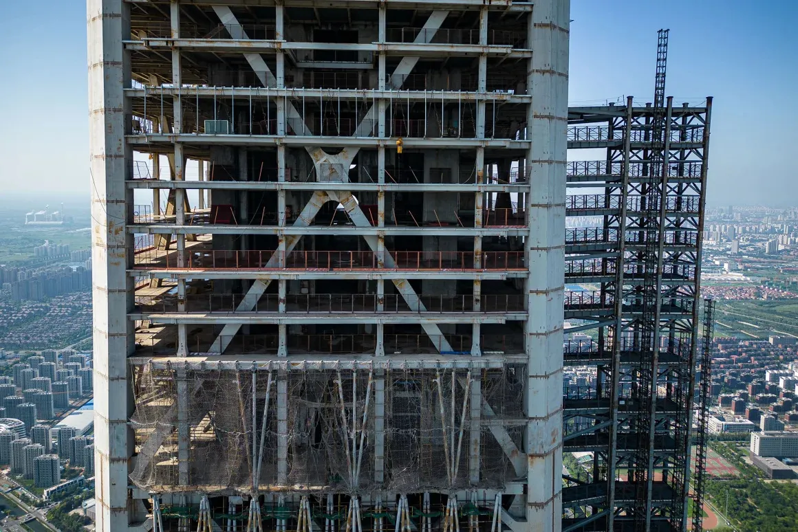 World’s Tallest Ghost Skyscraper, Goldin Finance 117, Resumes Construction