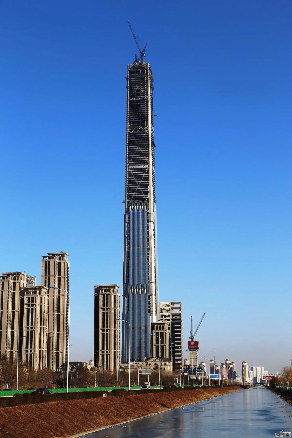 World’s Tallest Ghost Skyscraper, Goldin Finance 117, Resumes Construction