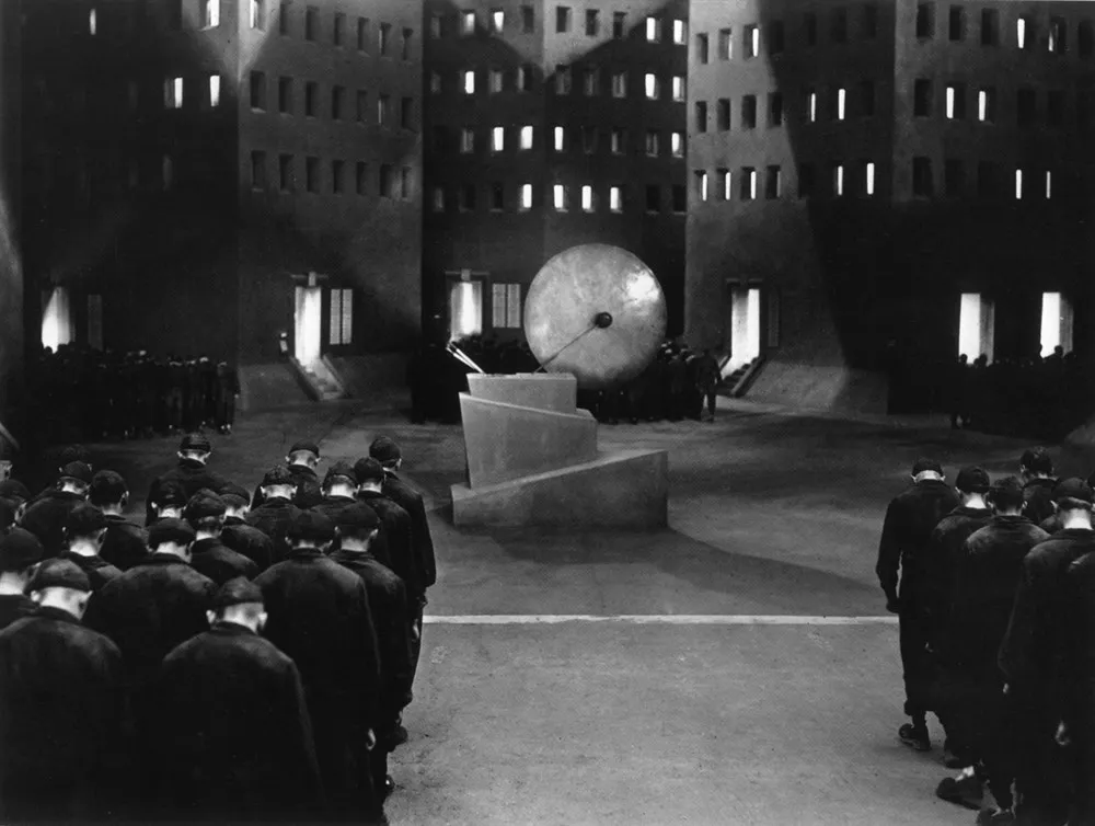 Metropolis (1927) and the World of 2026: How Fritz Lang Imagined the Future of Cities 14 Metropolis (1927) and the World of 2026