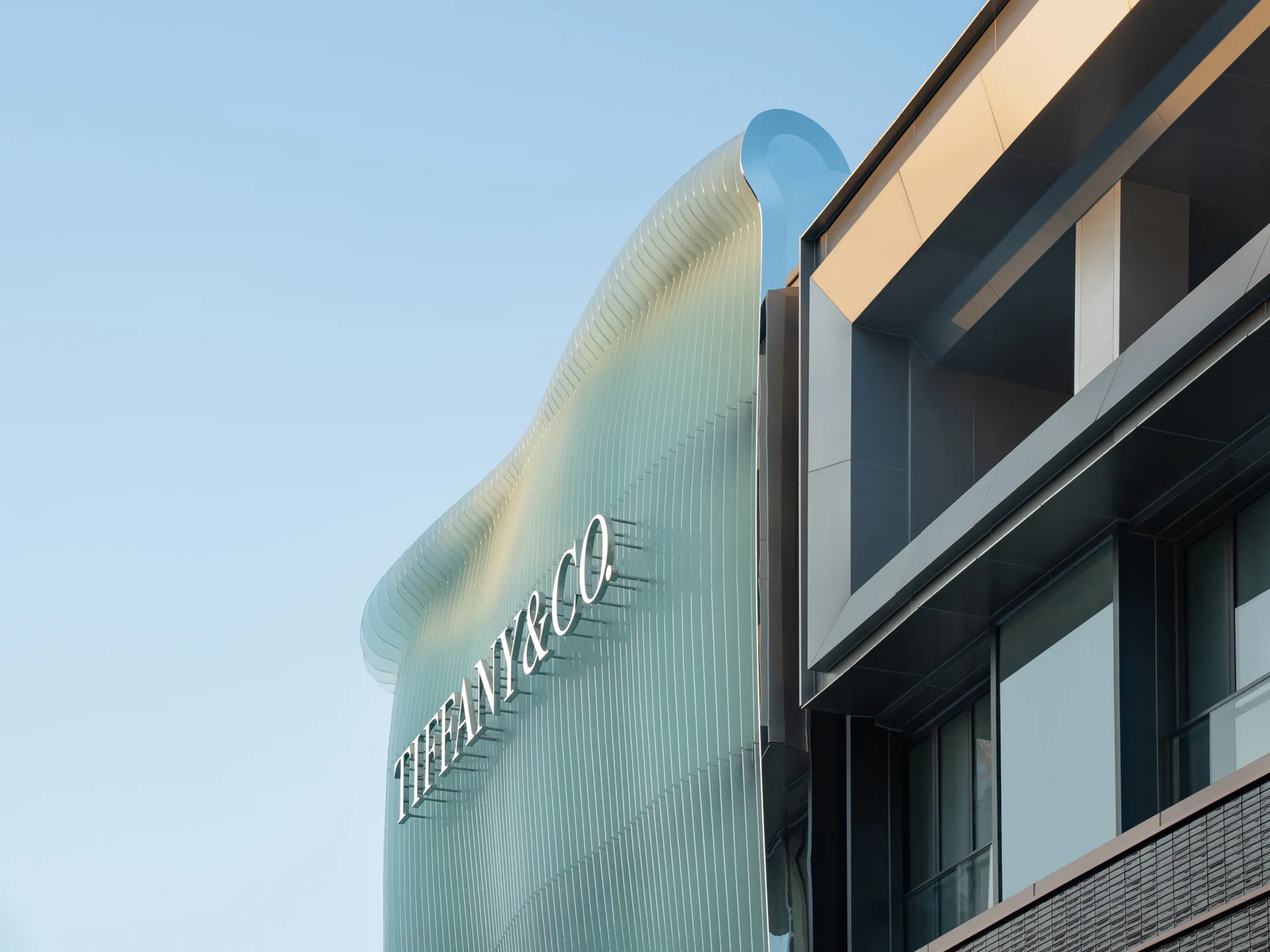 MVRDV Designs Tiffany & Co.’s Beijing Flagship with a Fluid Glass Fins Façade 6 MVRDV Wraps Tiffany & Co. Beijing in a Sculptural Glass Facade